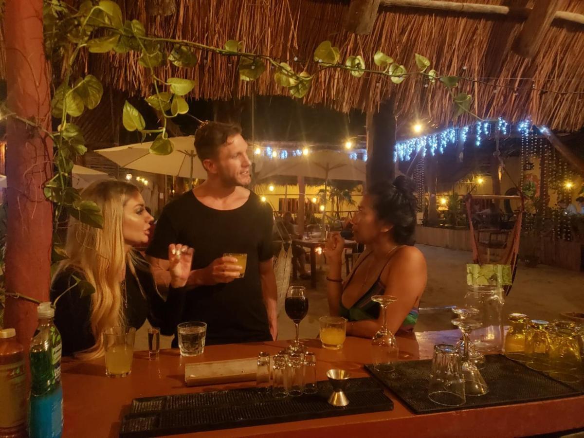The All Inclusive Hostel - Food, Drinks And Transportation To The Beach And Cenotes Tulum Zewnętrze zdjęcie
