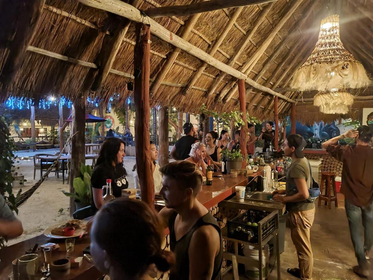 The All Inclusive Hostel - Food, Drinks And Transportation To The Beach And Cenotes Tulum Zewnętrze zdjęcie
