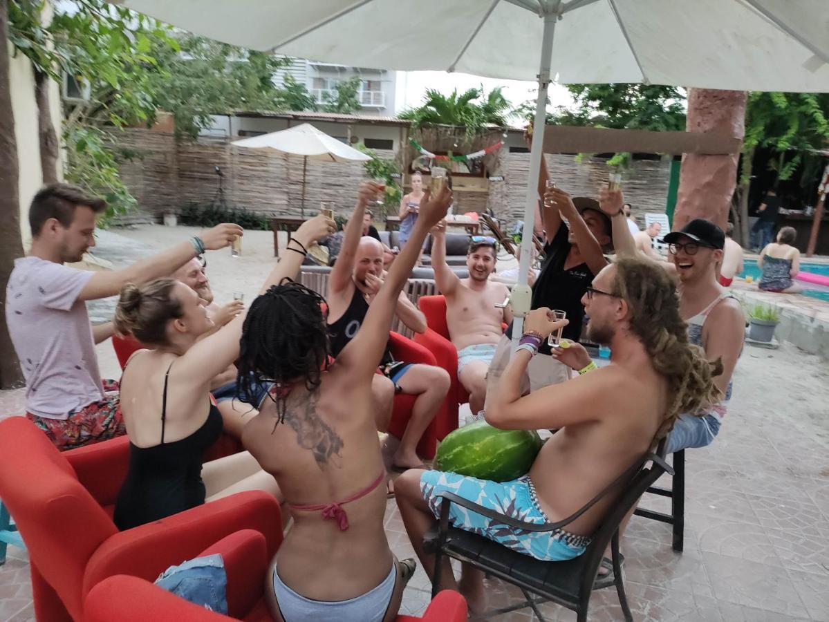 The All Inclusive Hostel - Food, Drinks And Transportation To The Beach And Cenotes Tulum Zewnętrze zdjęcie