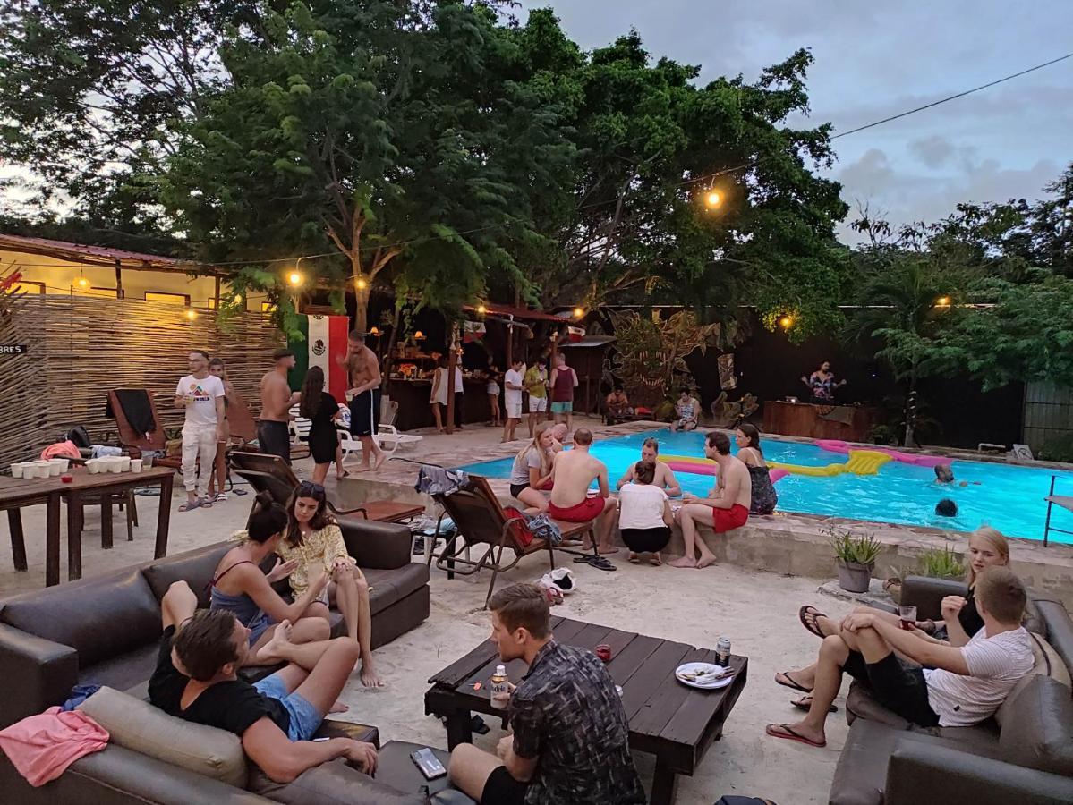 The All Inclusive Hostel - Food, Drinks And Transportation To The Beach And Cenotes Tulum Zewnętrze zdjęcie