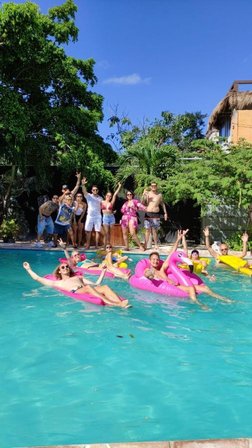 The All Inclusive Hostel - Food, Drinks And Transportation To The Beach And Cenotes Tulum Zewnętrze zdjęcie