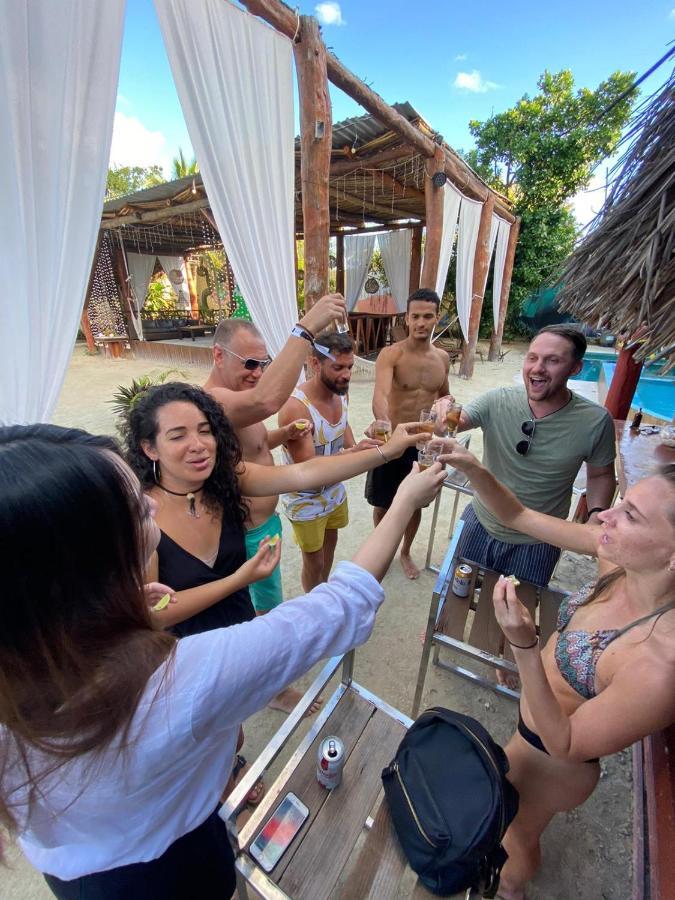 The All Inclusive Hostel - Food, Drinks And Transportation To The Beach And Cenotes Tulum Zewnętrze zdjęcie