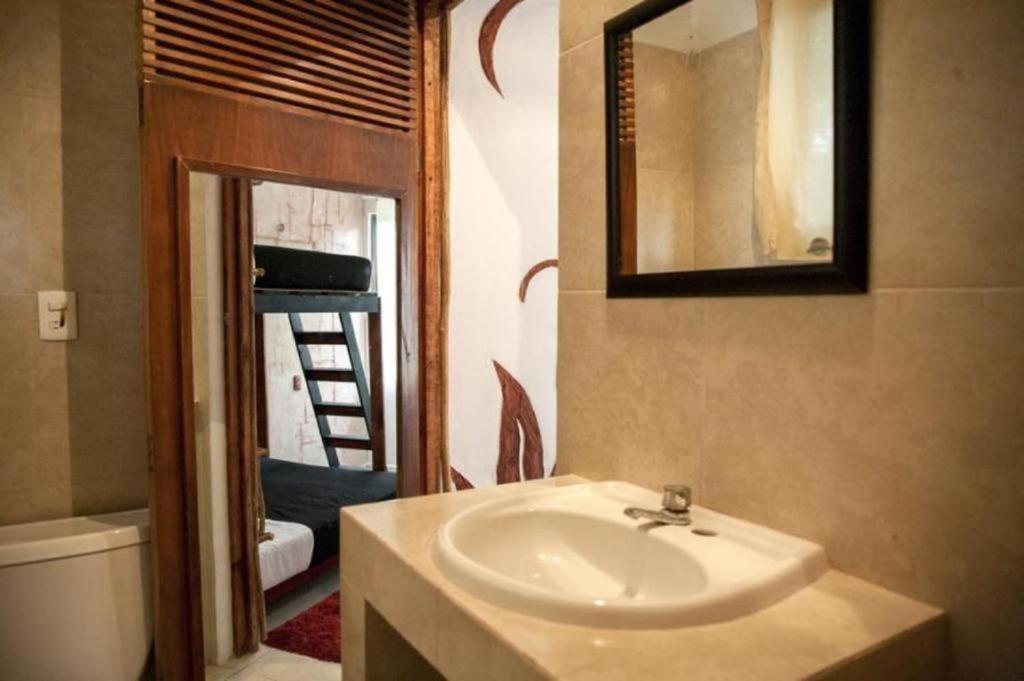 The All Inclusive Hostel - Food, Drinks And Transportation To The Beach And Cenotes Tulum Zewnętrze zdjęcie